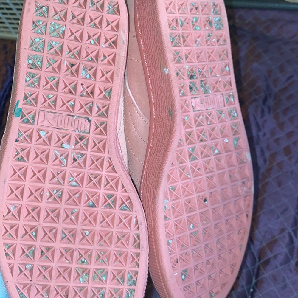 Womens puma pink velvet shoes - Picture 3 of 6